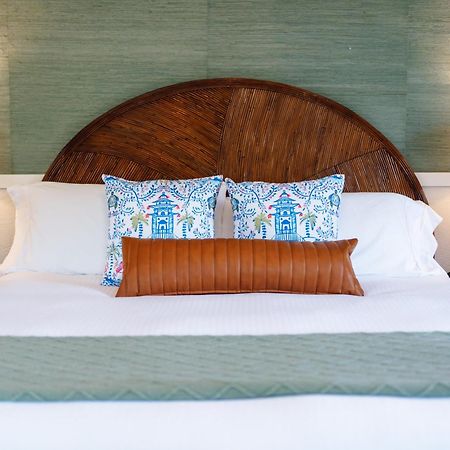 Swank Boutique Suites Ашленд Екстериор снимка