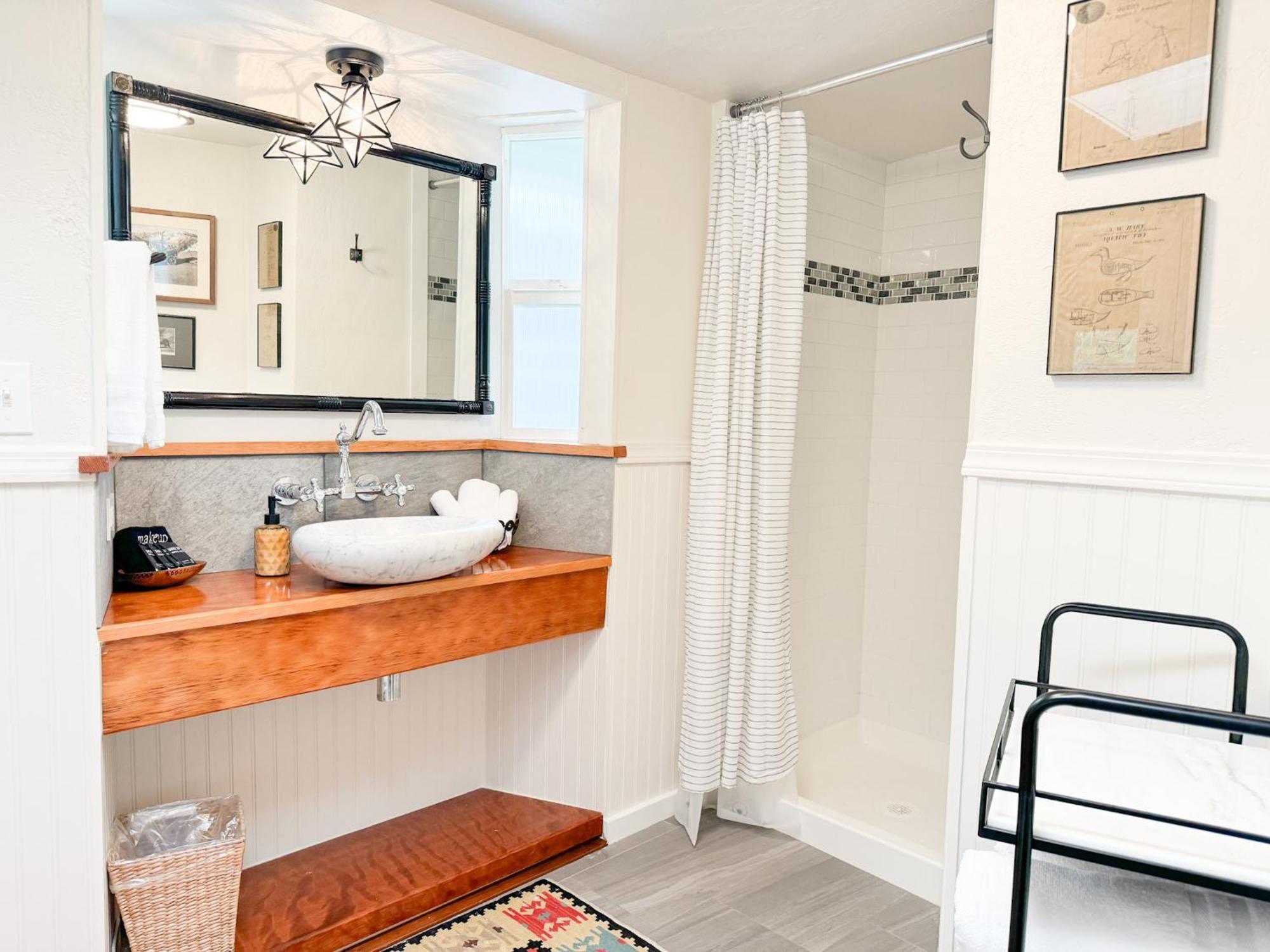Swank Boutique Suites Ашленд Екстериор снимка